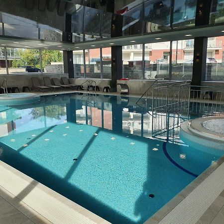 Apartament Szafir W Budynku Basenowym Morska Klifowa Rewal Bagian luar foto