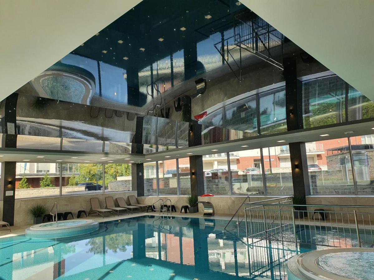 Apartament Szafir W Budynku Basenowym Morska Klifowa Rewal Bagian luar foto