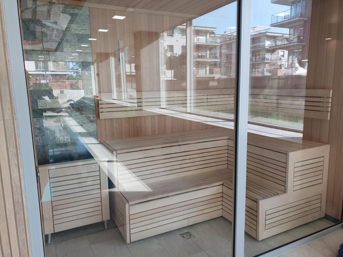 Apartament Szafir W Budynku Basenowym Morska Klifowa Rewal Bagian luar foto