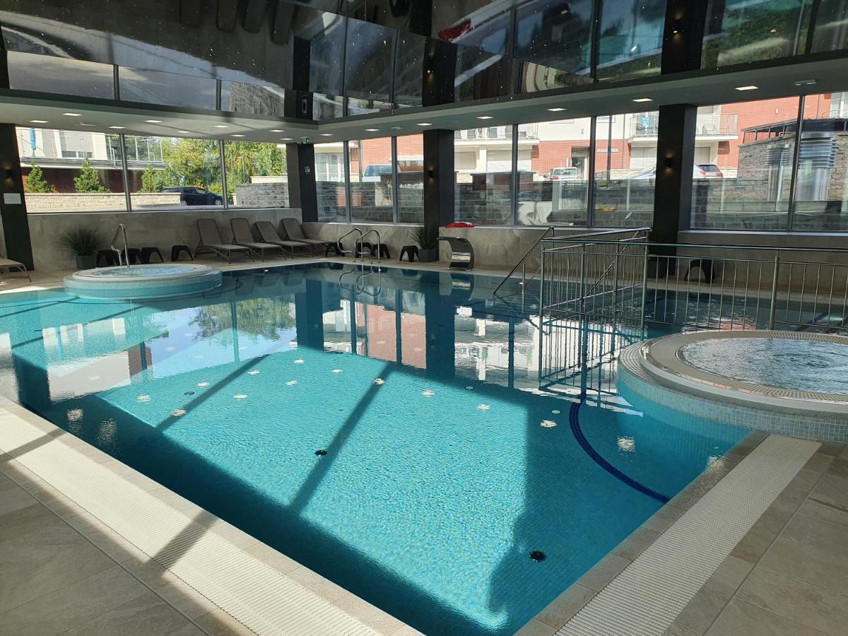 Apartament Szafir W Budynku Basenowym Morska Klifowa Rewal Bagian luar foto