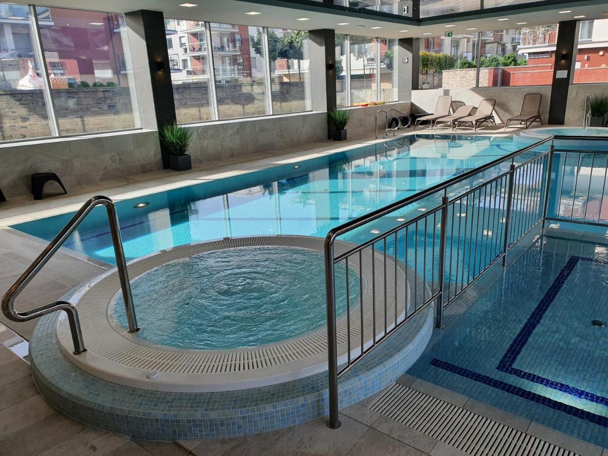Apartament Szafir W Budynku Basenowym Morska Klifowa Rewal Bagian luar foto